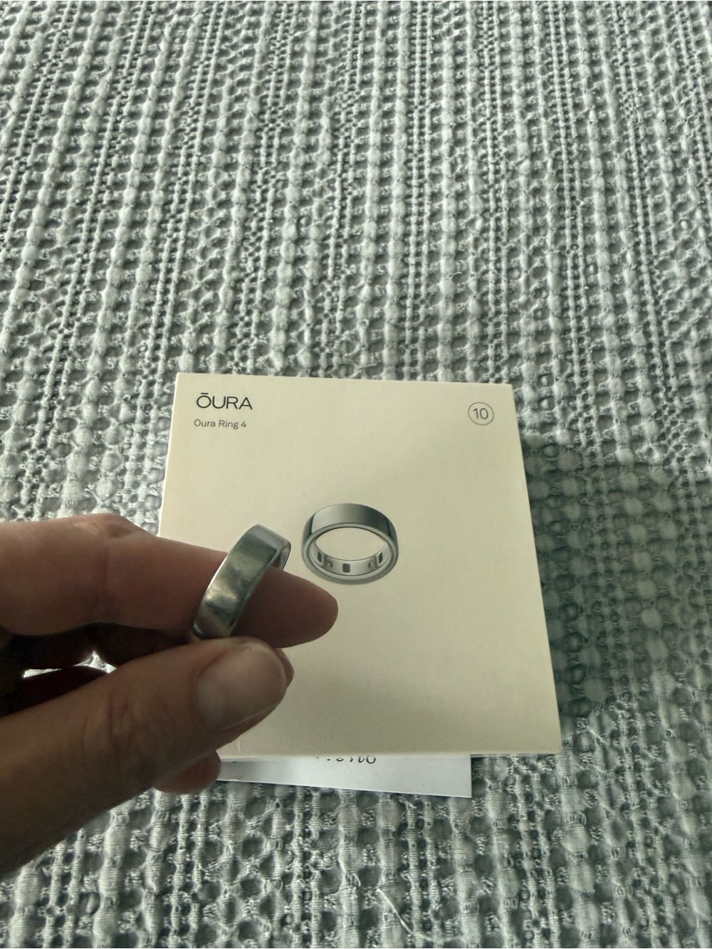 Oura Silver Polished Smart Ring with Box and charging cable